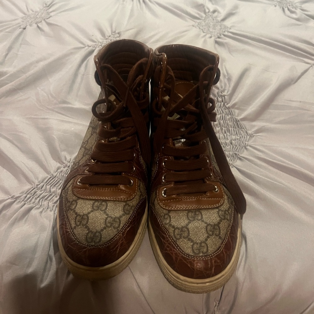 Gucci shoe good condition